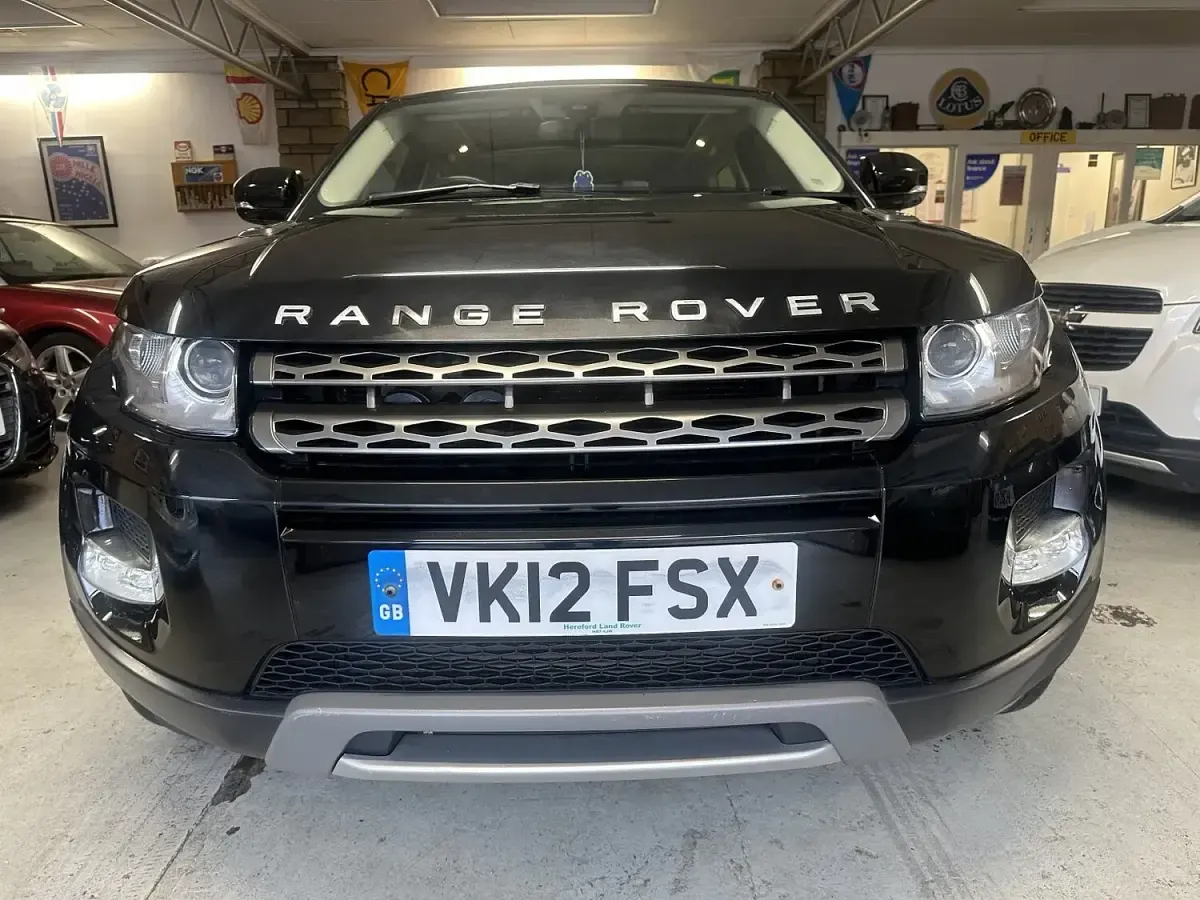 Used Land Rover Range Rover evoque Pure 150 HP (110 kW) 2012 Black SUV