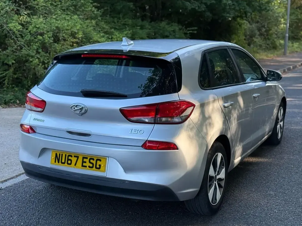 Used Hyundai i30 2017 Silver Hatchback