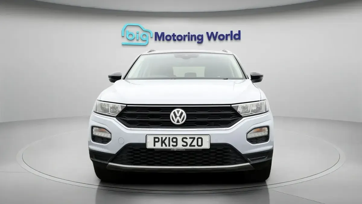 Used VW T-Roc Design 116 HP (85 kW) 2019 Silver SUV
