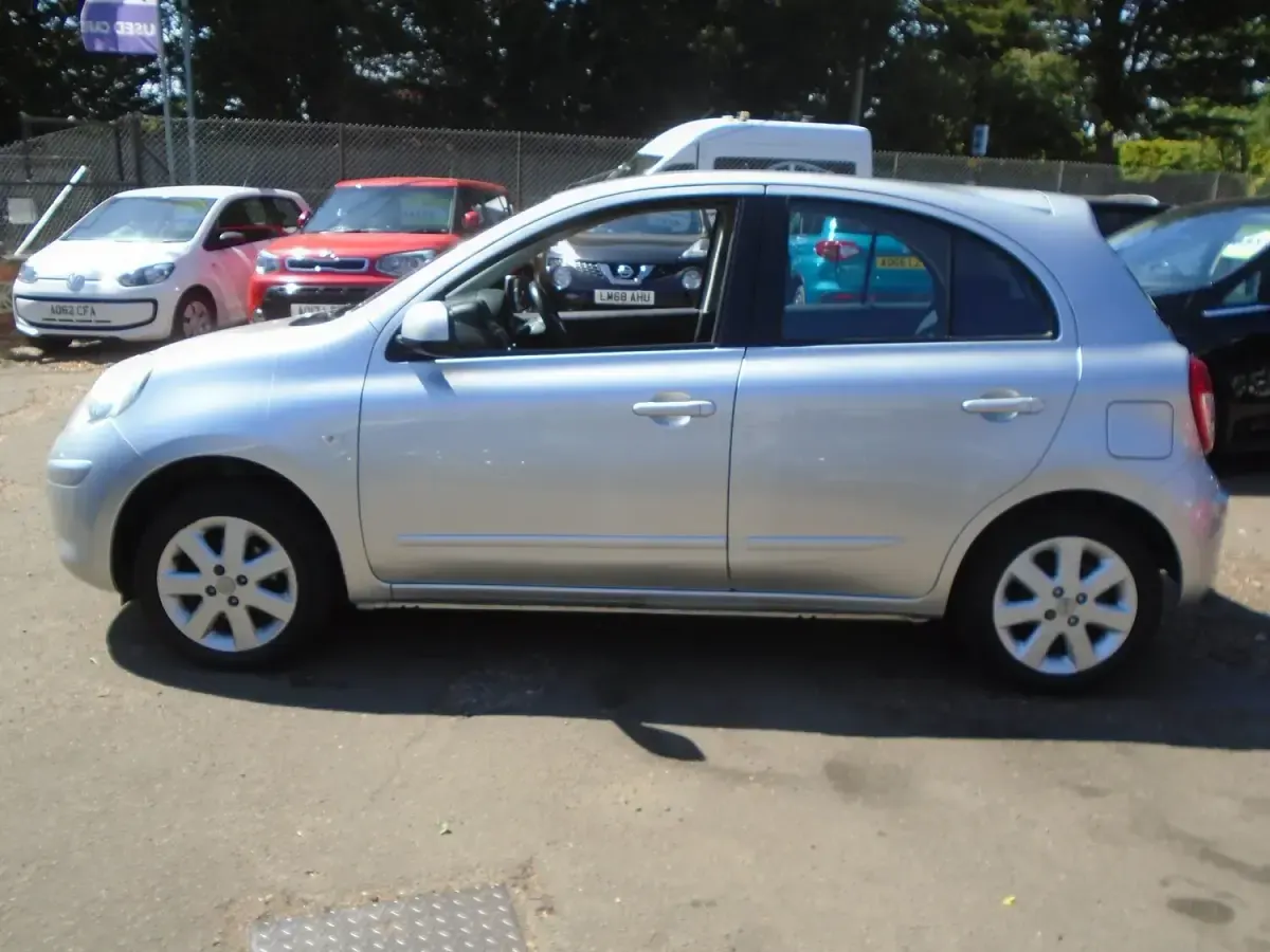 Used Nissan Micra Acenta 80 HP (58 kW) 2012 Silver Hatchback