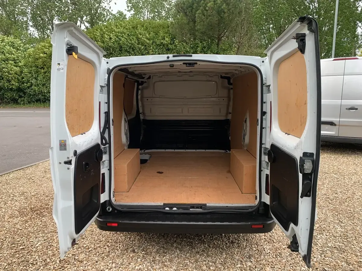 Used Renault Trafic Business 2019 White MPV