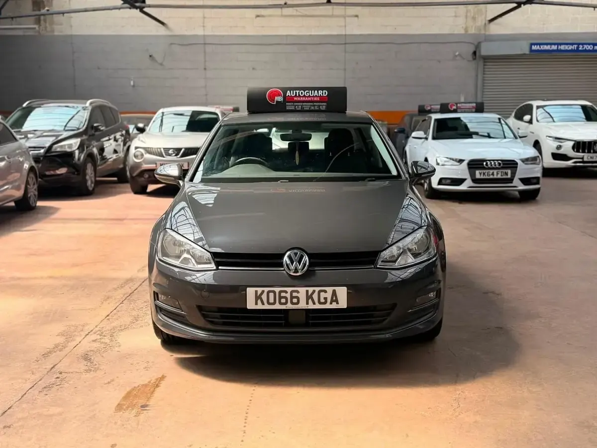 Used VW Golf VII Edition 125 HP (91 kW) 2017 Grey Hatchback