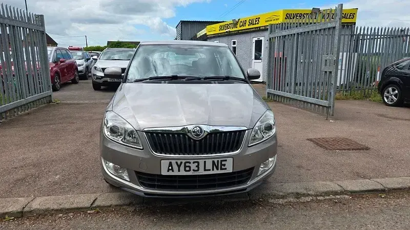 Used Skoda Fabia Elegance 105 HP (77 kW) 2013 Beige Hatchback