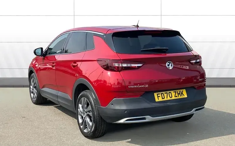 Used Vauxhall Grandland X 131 HP (96 kW) 2020 Red SUV