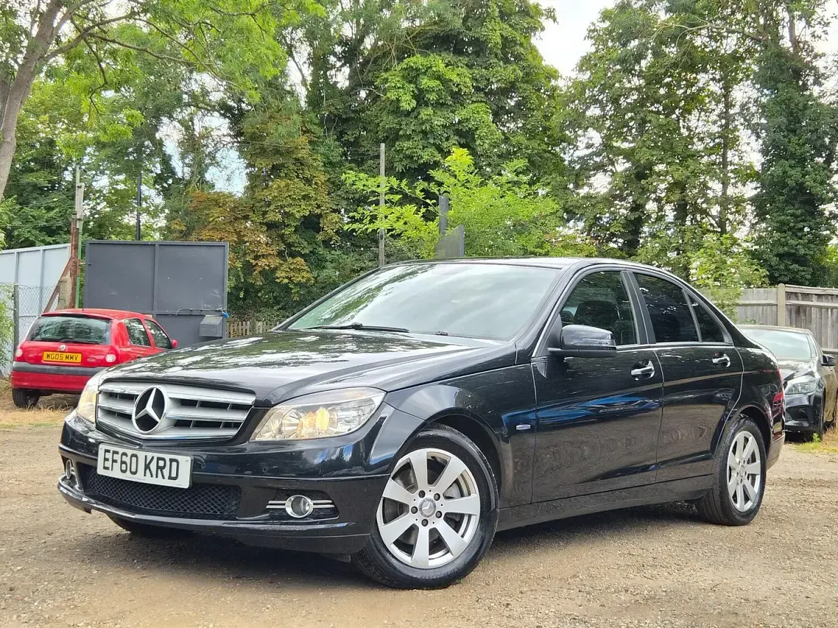 Used Mercedes C180 SE 2011 Black Sedan
