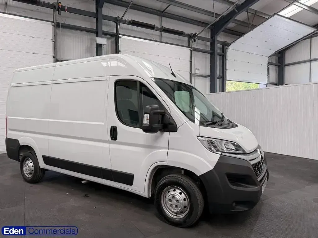 Used Citroën Relay 140 HP (102 kW) 2023 White Van