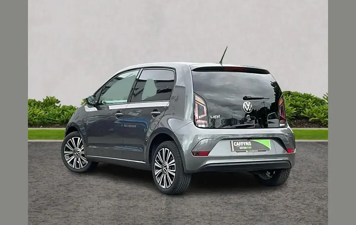 Begagnad VW up! Black Edition 65 HK (47 kW) 2022 Grå Halvkombi