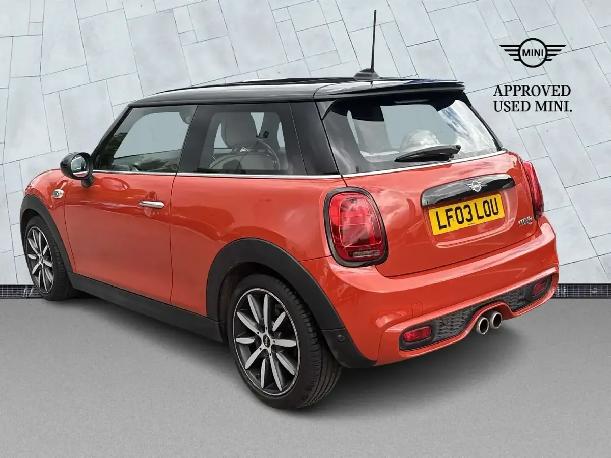 Used Mini Cooper S Exclusive 189 HP (139 kW) 2019 Orange Hatchback
