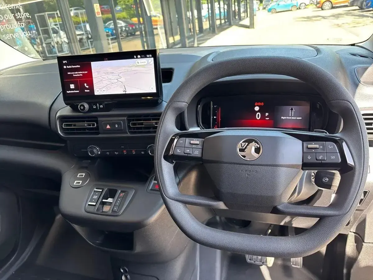 Nowe Vauxhall Combo S 128 KM (94 kW) 2026 Biały Minivan