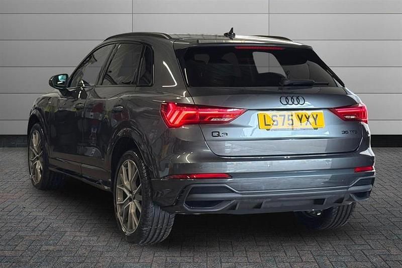 Begagnad Audi Q3 Black Edition 150 HK (110 kW) 2025 Grå SUV