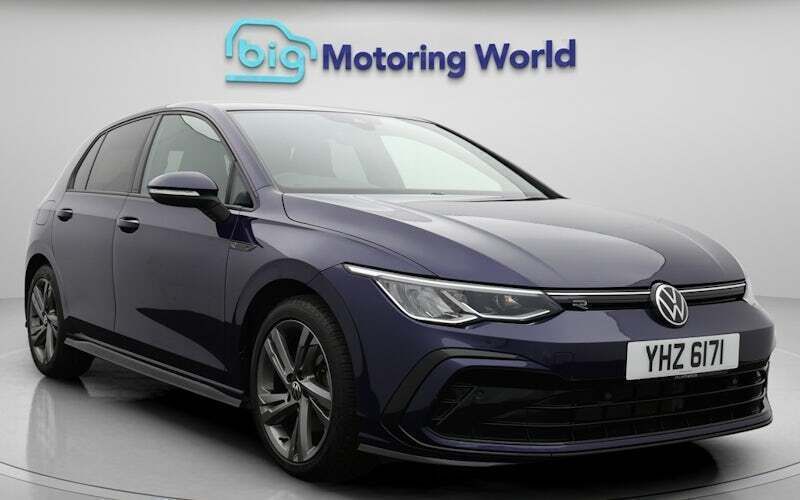 Used 2024 VW Golf VIII R-line Hatchback | £20,000 (Fair price) - Image 1/4