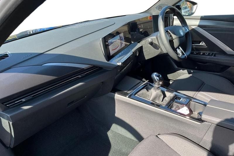 Used Vauxhall Astra S 130 HP (95 kW) 2025 Black Hatchback