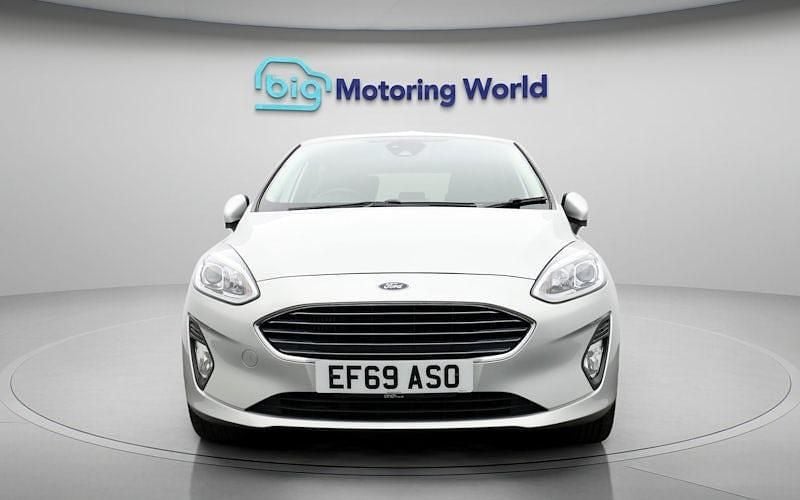 Used Ford Fiesta Titanium 101 HP (74 kW) 2020 Silver Hatchback