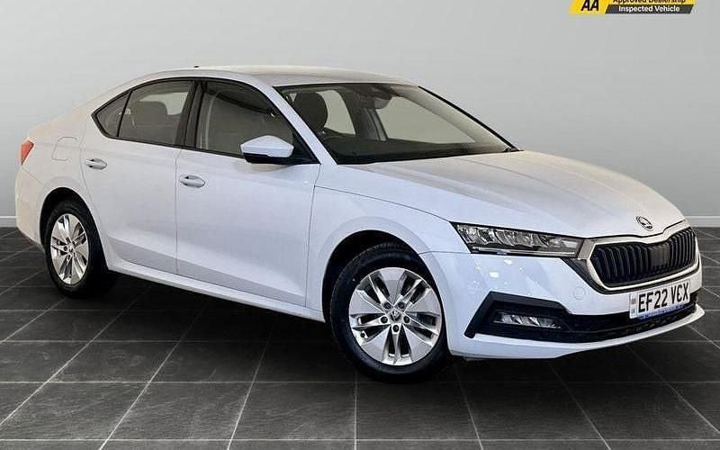 Used 2024 Skoda Octavia SE Hatchback | £10,595 (Good price) - Image 1/2