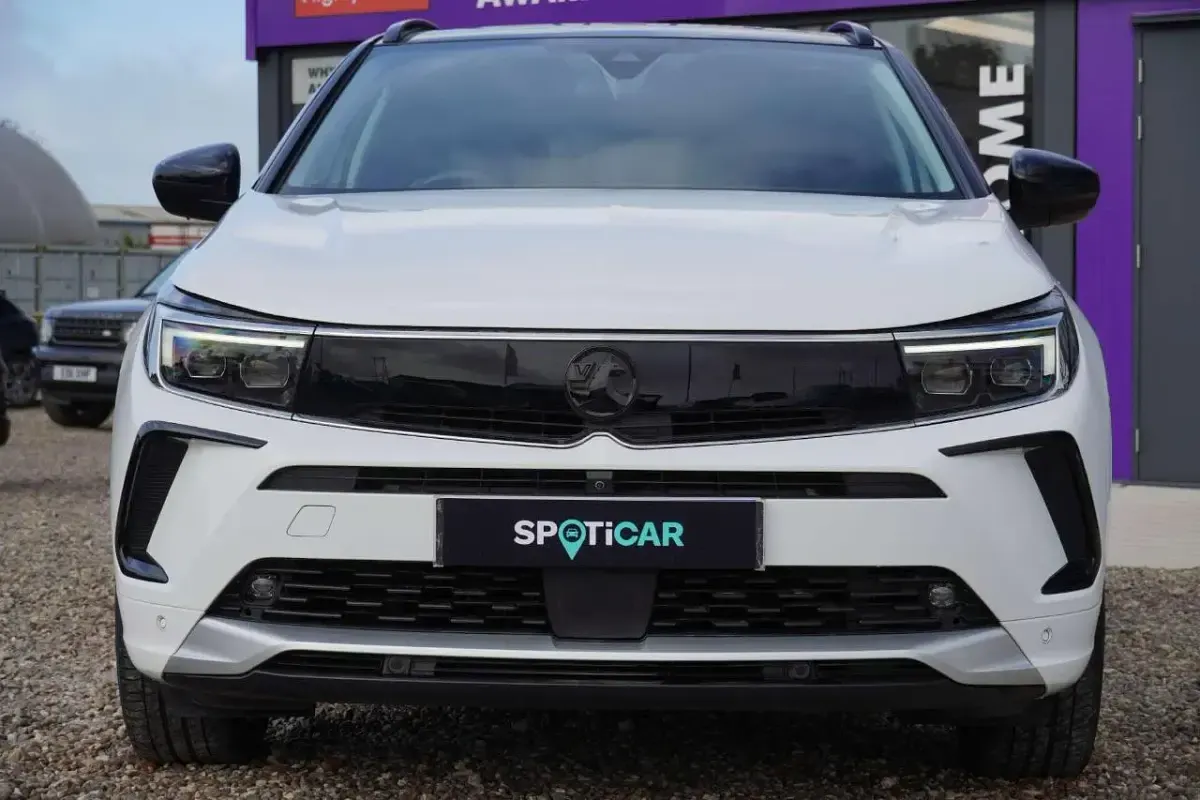 Used Vauxhall Grandland X Ultimate 128 HP (94 kW) 2023 White SUV
