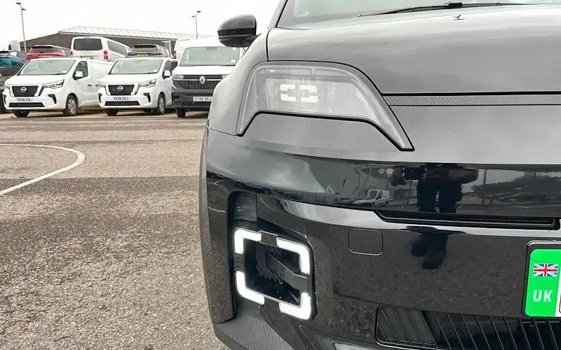 Used Renault 5 E-Tech Techno 110 kW (150 HP) 2025 Black Hatchback