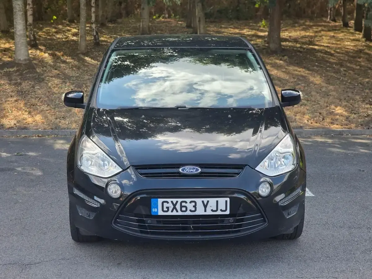 Used Ford S-MAX Zetec 2013 Black MPV