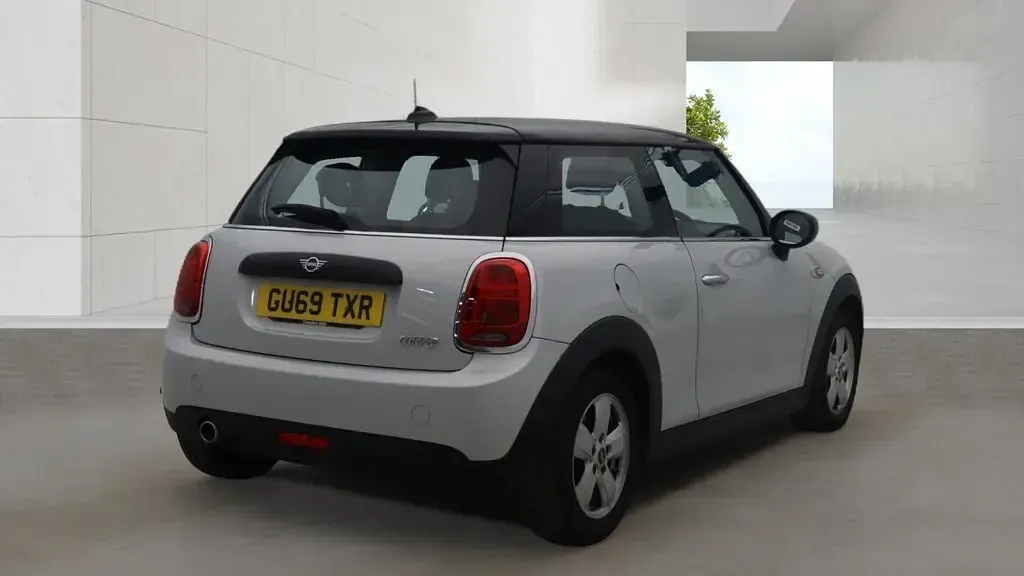 Used Mini Cooper Classic 2019 Silver Hatchback