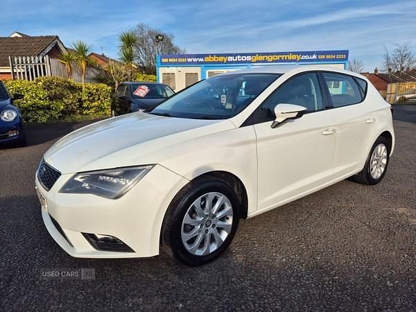 Used Seat Leon SE 110 HP (80 kW) 2015 White Hatchback