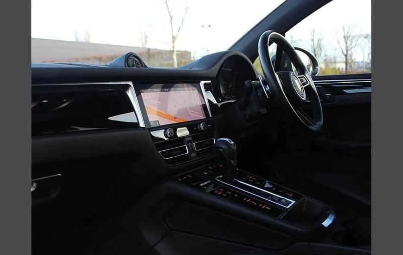 Used Porsche Macan S 374 HP (275 kW) 2023 Grey SUV