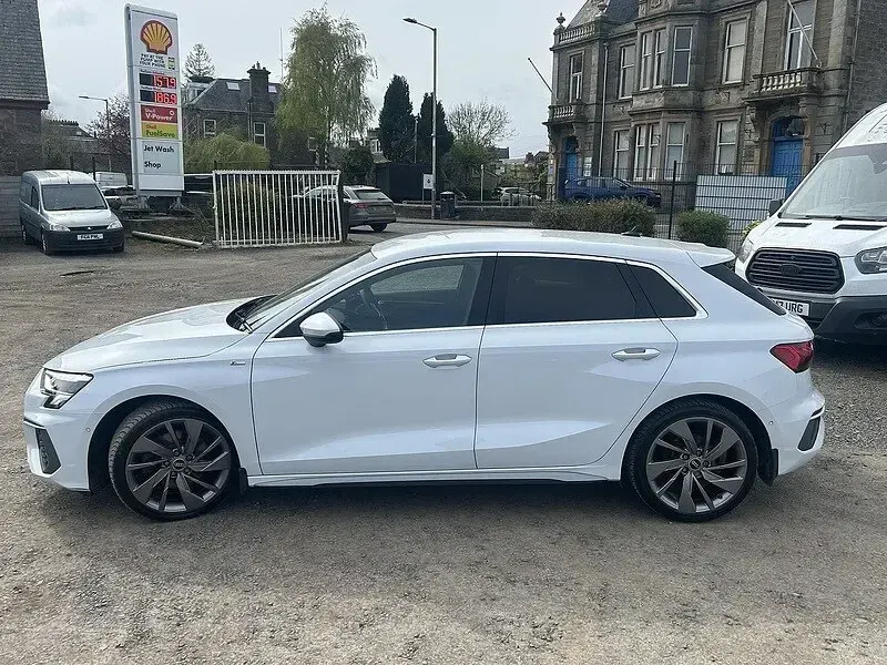 Used Audi A3 Sportback S-Line 150 HP (110 kW) 2020 White Hatchback