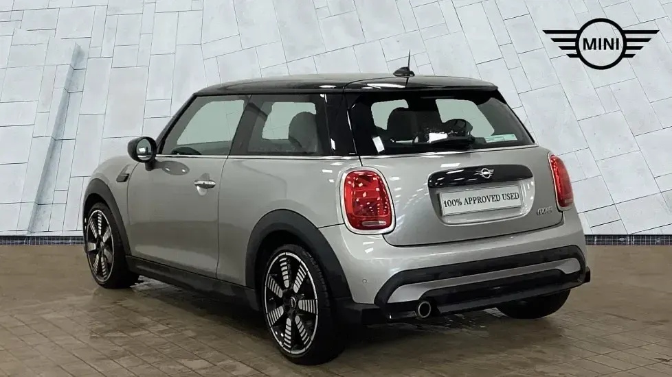 Used Mini Cooper Exclusive 136 HP (100 kW) 2022 Silver Hatchback