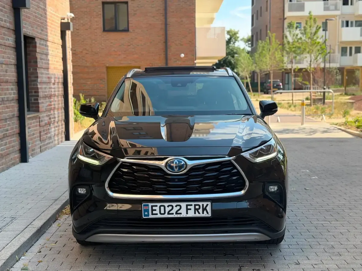 Used Toyota Highlander Premium 248 HP (182 kW) 2022 Black SUV
