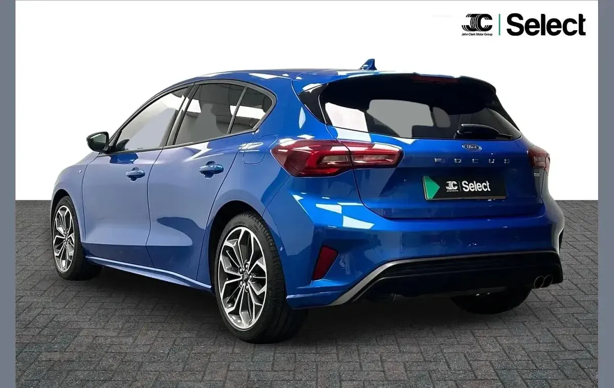Used Ford Focus ST-Line 153 HP (112 kW) 2023 Blue Hatchback