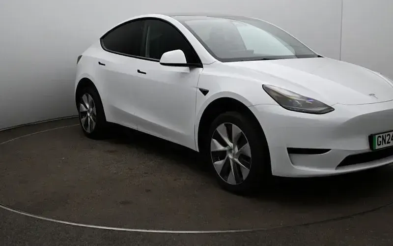 Usado Tesla Model Y RWD 219 kW (299 HP) 2024 SUV