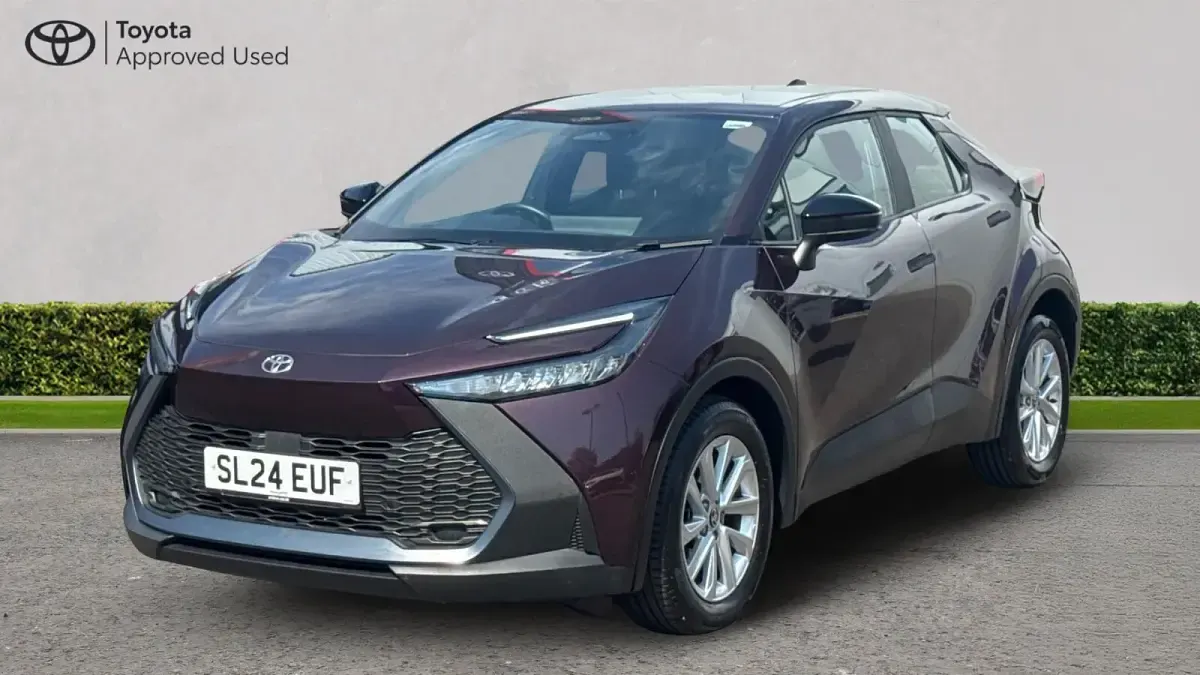 Used Toyota C-HR 140 HP (102 kW) 2024 Deep amethyst SUV