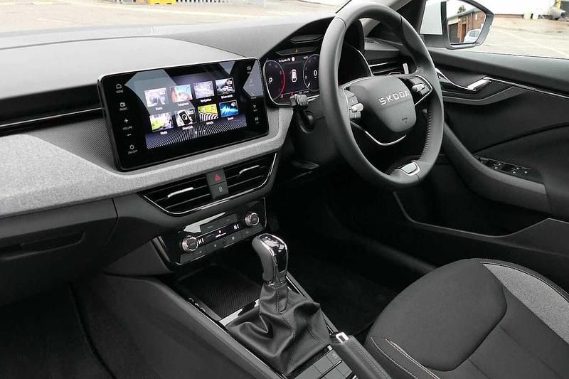 Usado Skoda Scala SE 85 CV (62 kW) 2025 Blanco Utilitario