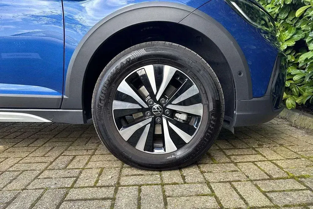 Used VW Taigo Life 95 HP (69 kW) 2025 Blue SUV