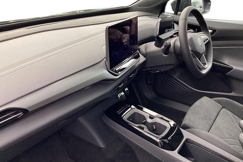 Nouă VW ID.4 Black Edition 210 kW (286 CP) 2026 Negru SUV