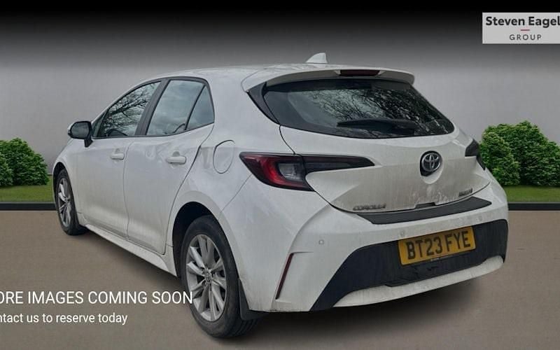 Used Toyota Corolla 140 HP (102 kW) 2026 Hatchback