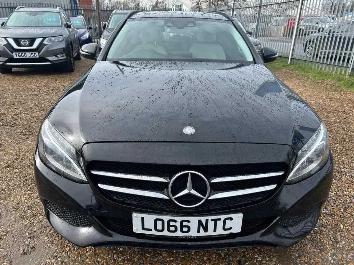 Usado Mercedes C220 Premium Plus 2016 Preto Carrinha