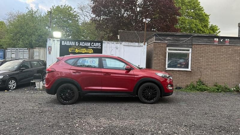 Gebraucht Hyundai Tucson SE 115 PS (84 kW) 2018 Rot SUV