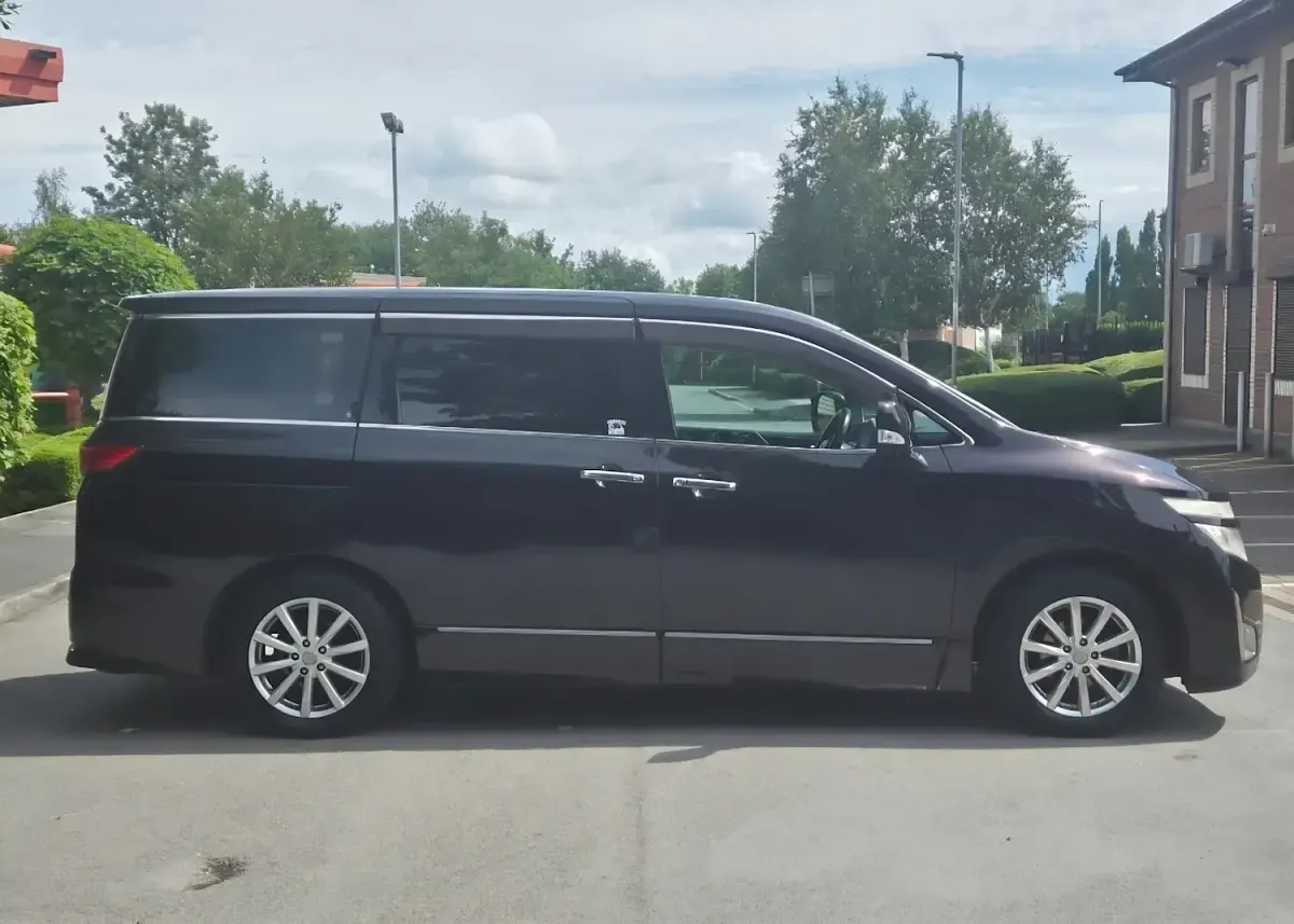 Used Nissan Elgrand 2021 Bronze MPV
