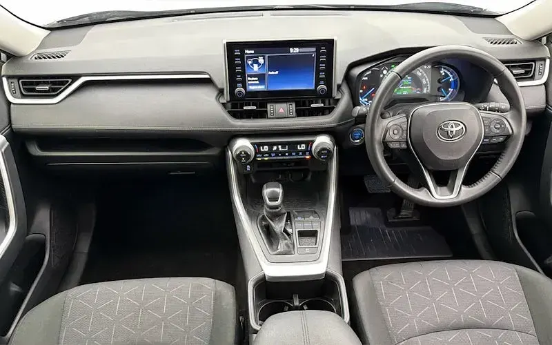 Used Toyota RAV4 Hybrid 218 HP (160 kW) 2022 Silver SUV