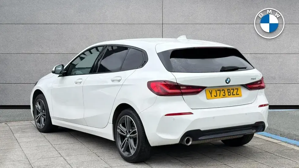 Usado BMW 118 Sport Line 134 HP (98 kW) 2024 Branco Citadino
