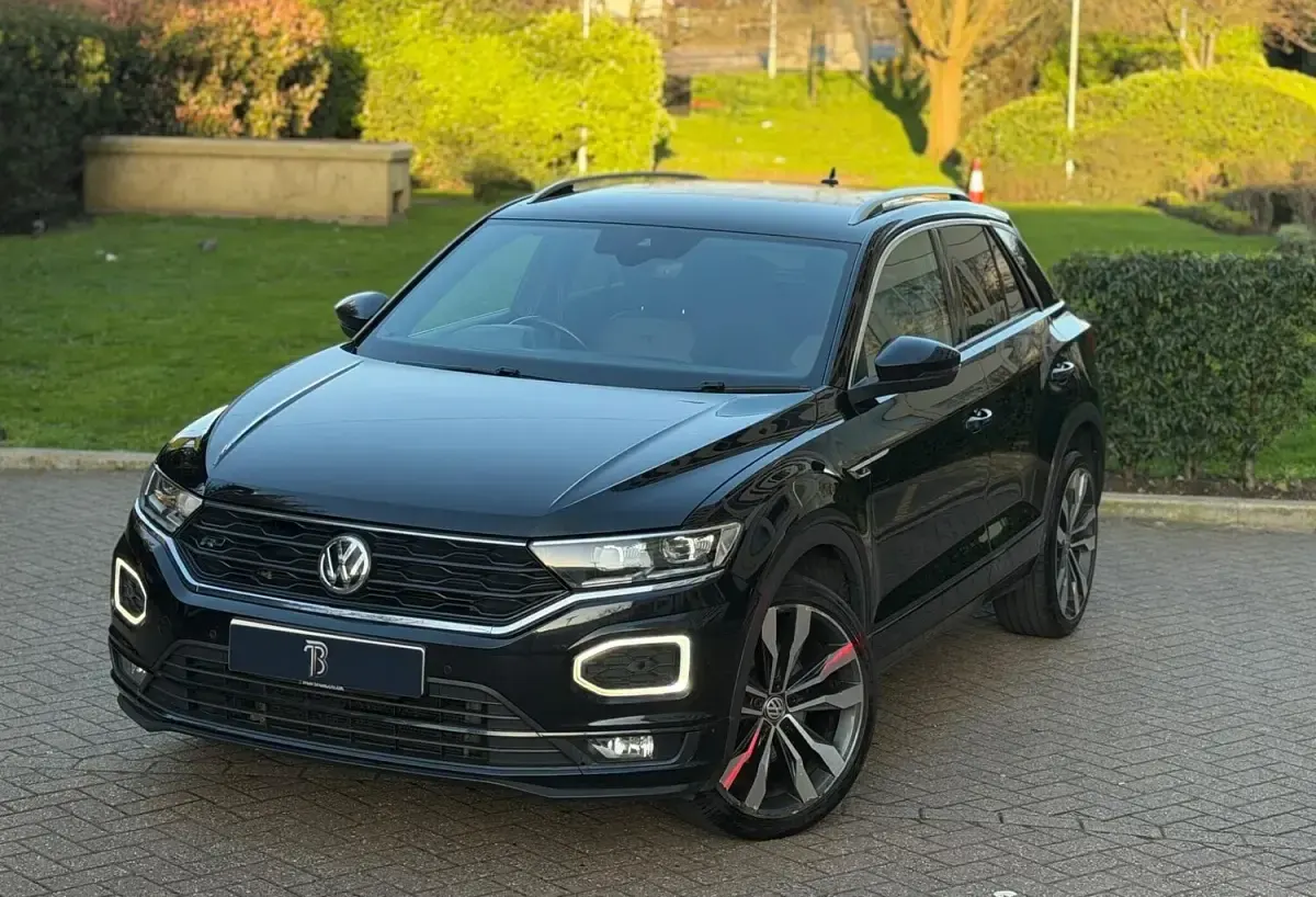 Used VW T-Roc R-line 150 HP (110 kW) 2020 Black SUV