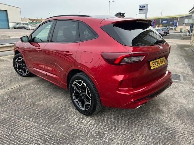 Used Ford Kuga ST-Line X 243 HP (178 kW) 2024 Red SUV