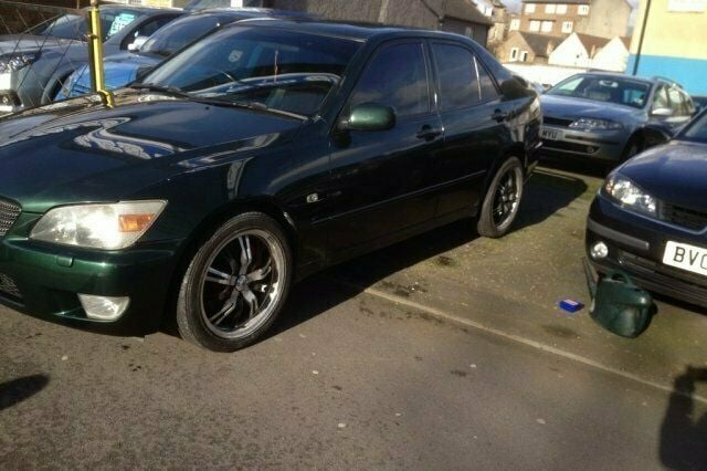 Used Lexus IS200 153 HP (112 kW) 2000 Sedan