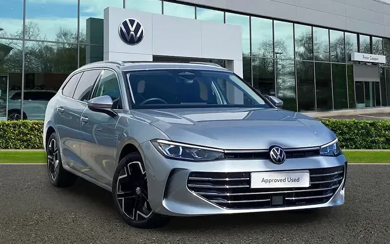 Used VW Passat Elegance 150 HP (110 kW) 2025 Estate