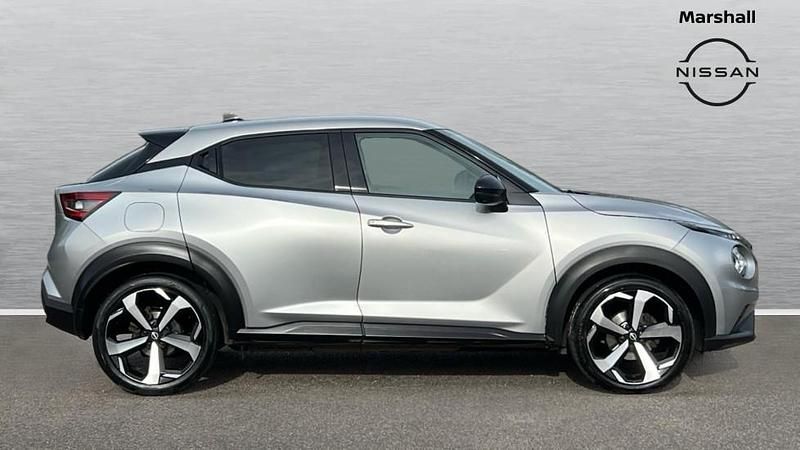 Used Nissan Juke Tekna 114 HP (83 kW) 2023 Silver SUV