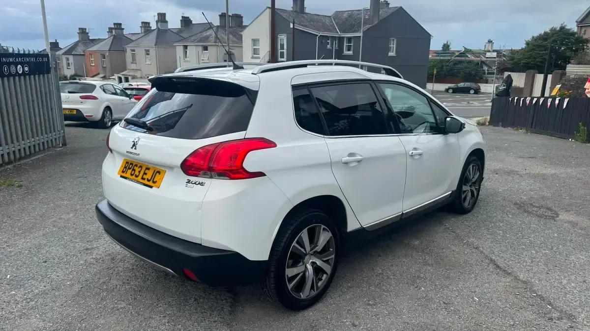 Used Peugeot 2008 2014 White SUV