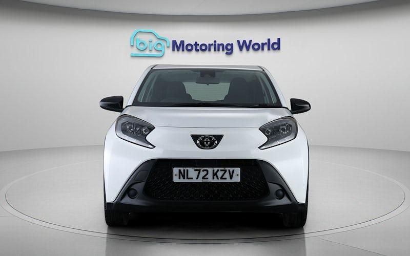 Used Toyota Aygo X PURE 72 HP (52 kW) 2025 SUV