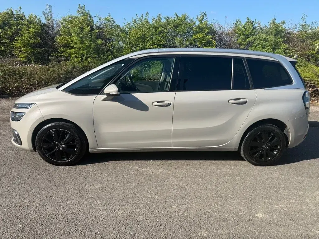 Used Citroën Grand C4 Picasso Flair 120 HP (88 kW) 2018 Beige MPV