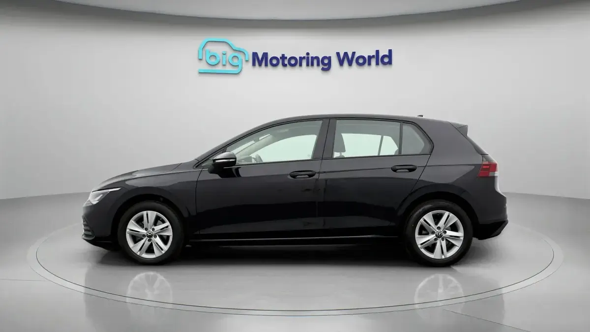 Used VW Golf VIII S 131 HP (96 kW) 2023 Hatchback