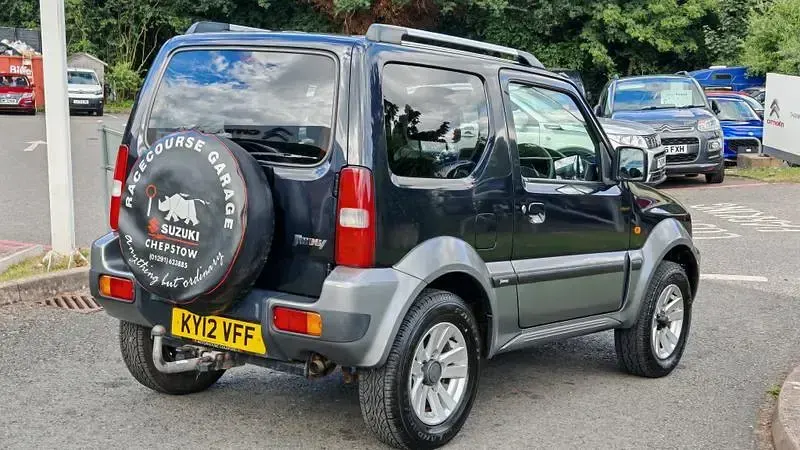 Used Suzuki Jimny SZ4 83 HP (61 kW) 2012 Black SUV