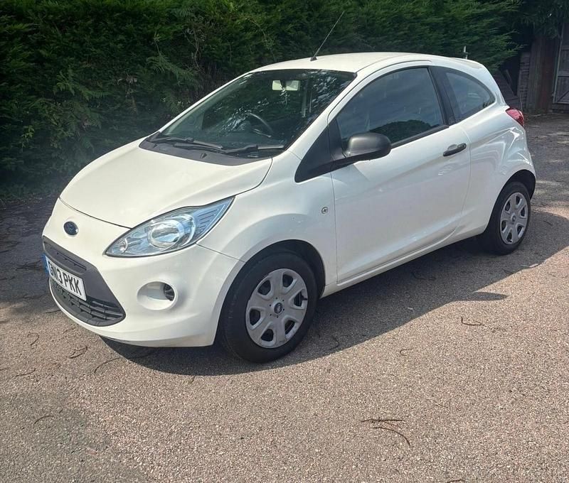 White Used 2013 Ford Ka Studio Hatchback | £2,550 (Fair price) - Image 1/4